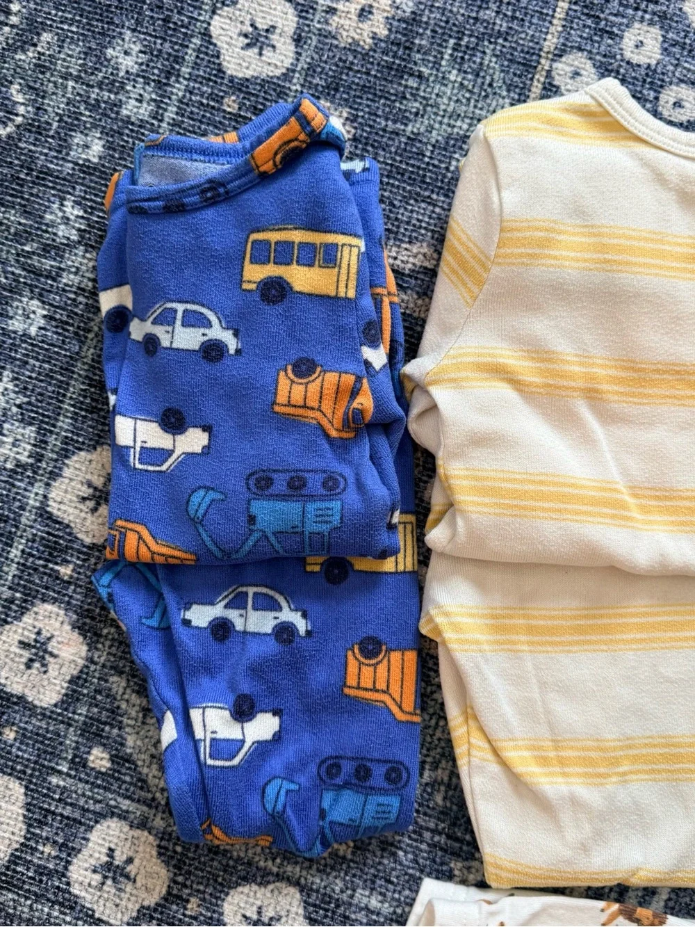4 Kids' Mixed Pajama Set - Cozy Sleepwear
